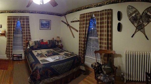 The Young House Bed And Breakfast Millinocket Zewnętrze zdjęcie