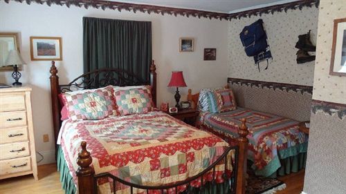 The Young House Bed And Breakfast Millinocket Zewnętrze zdjęcie