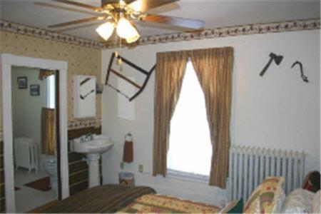 The Young House Bed And Breakfast Millinocket Pokój zdjęcie